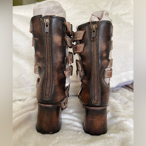 BNIB Freebird Taupe Zeus size 9 - Picture 4 of 7